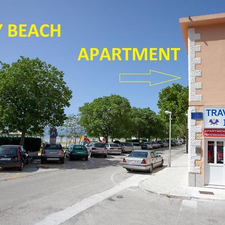 Ap Punta Next To Sandy Beach, Apartment With Garden Omiš Eksteriør billede