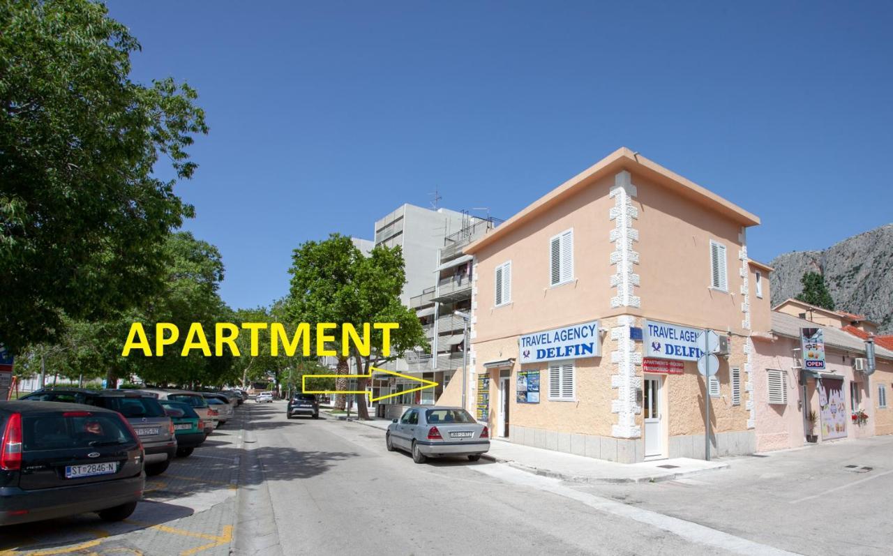 Ap Punta Next To Sandy Beach, Apartment With Garden Omiš Eksteriør billede